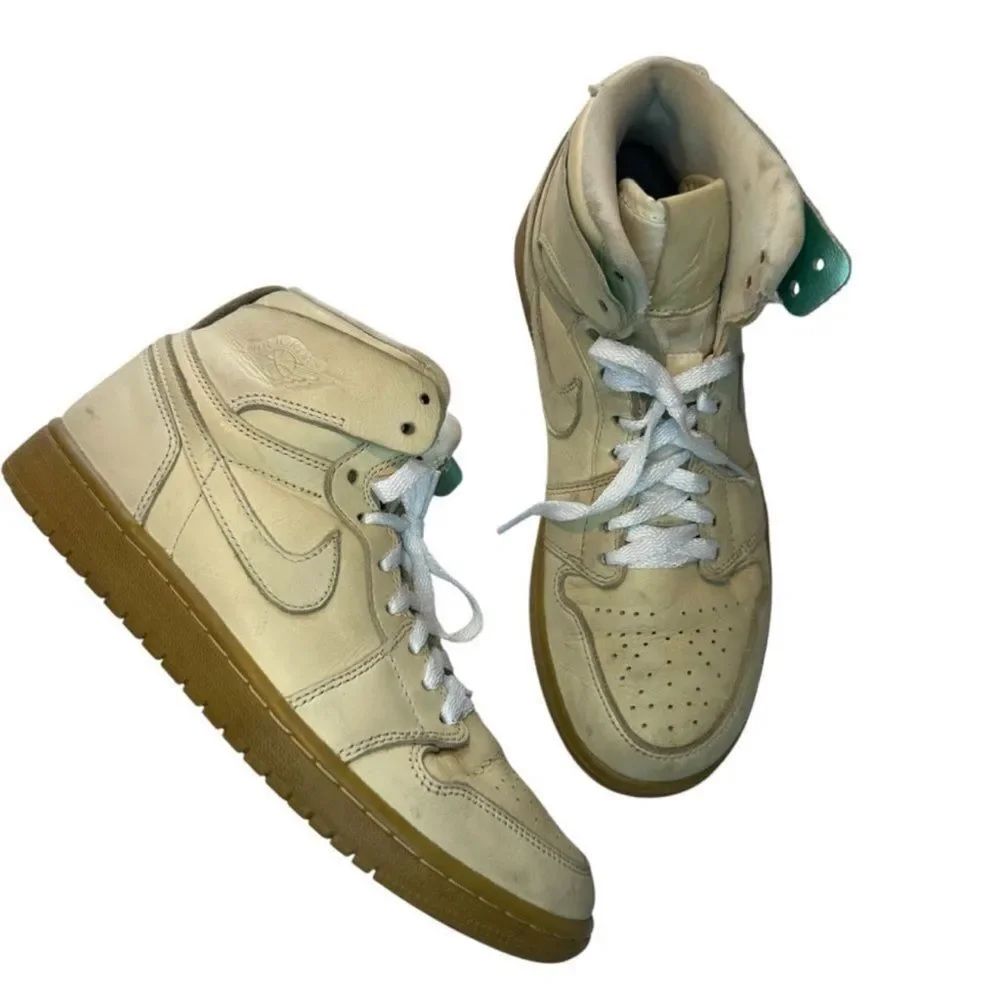 Nike Air Jordan 1 Mid sneakers beige gum sole athletic shoes size 8